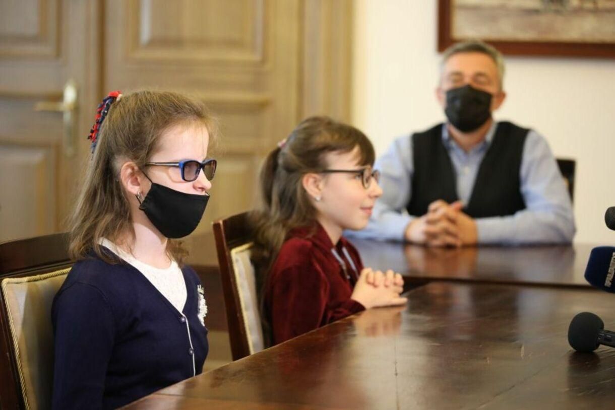 Во Львове продолжают адаптировать фильмы для незрячих: детали - видео Во Львове продолжают адаптировать фильмы для незрячих: детали - видео