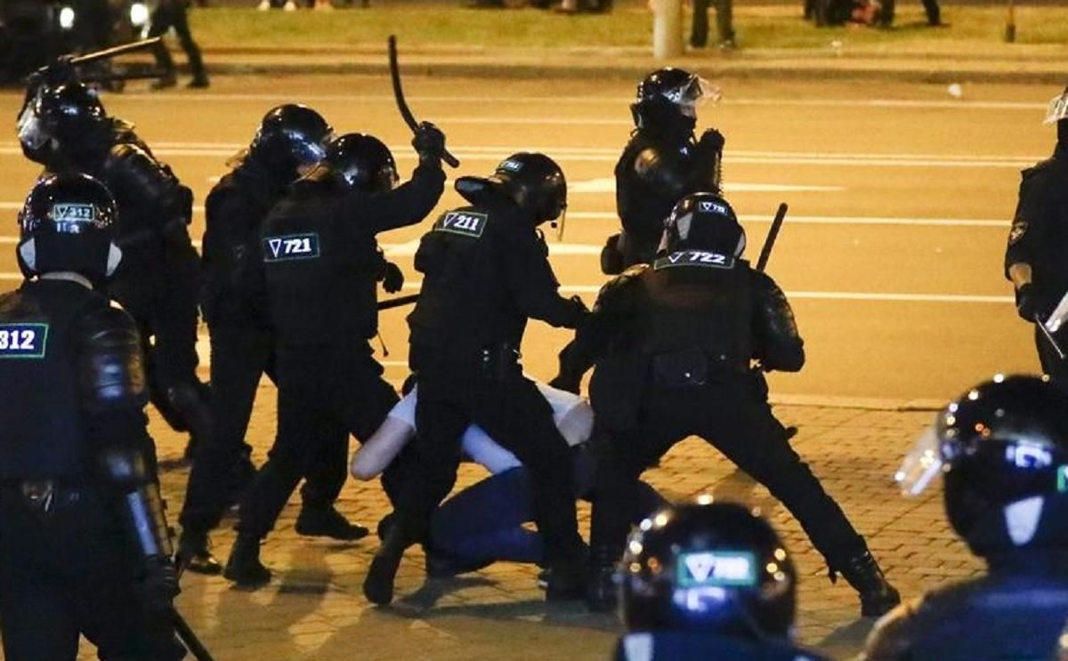 Глава МВД Беларуси намекнул, что милиционеры готовы убивать Глава МВД Беларуси намекнул, что милиционеры готовы убивать