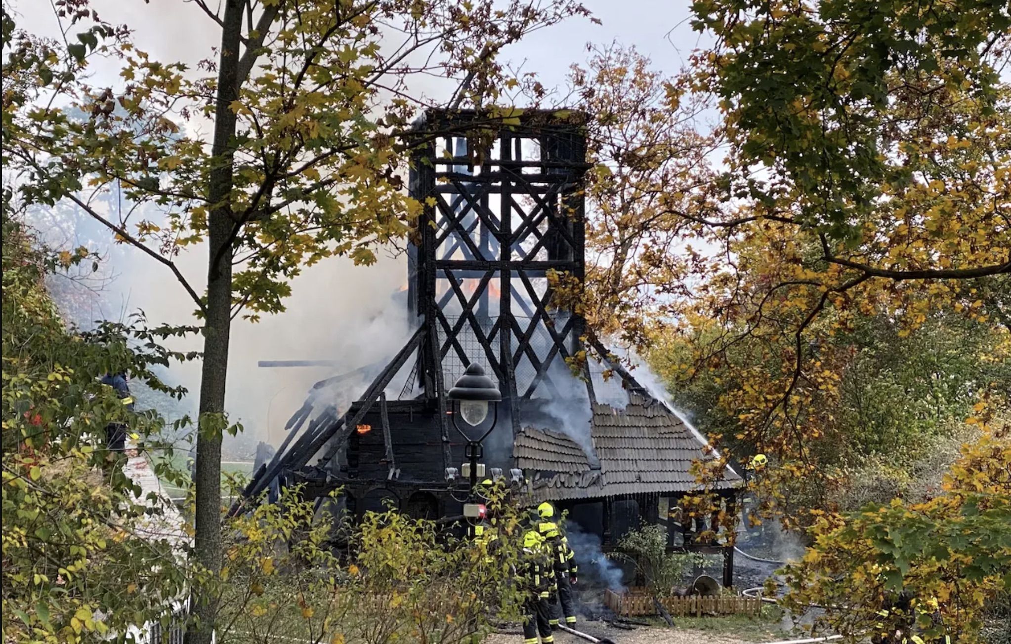 У Празі згоріла українська церква XVII століття: фото У Празі згоріла українська церква XVII століття: фото