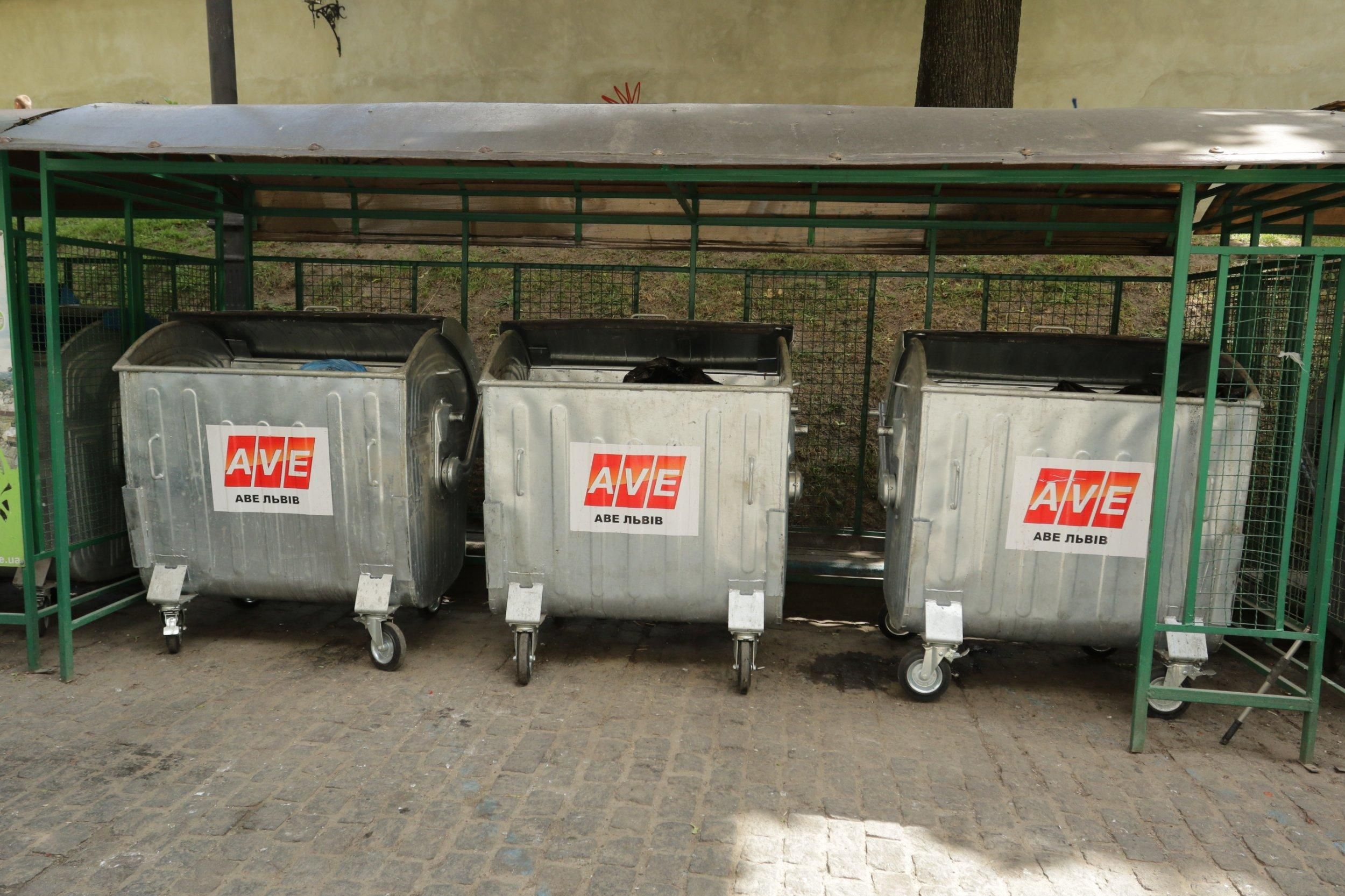 Во Львовской области мужчина воровал мусорные контейнеры: ему грозит тюрьма Во Львовской области мужчина воровал мусорные контейнеры: ему грозит тюрьма