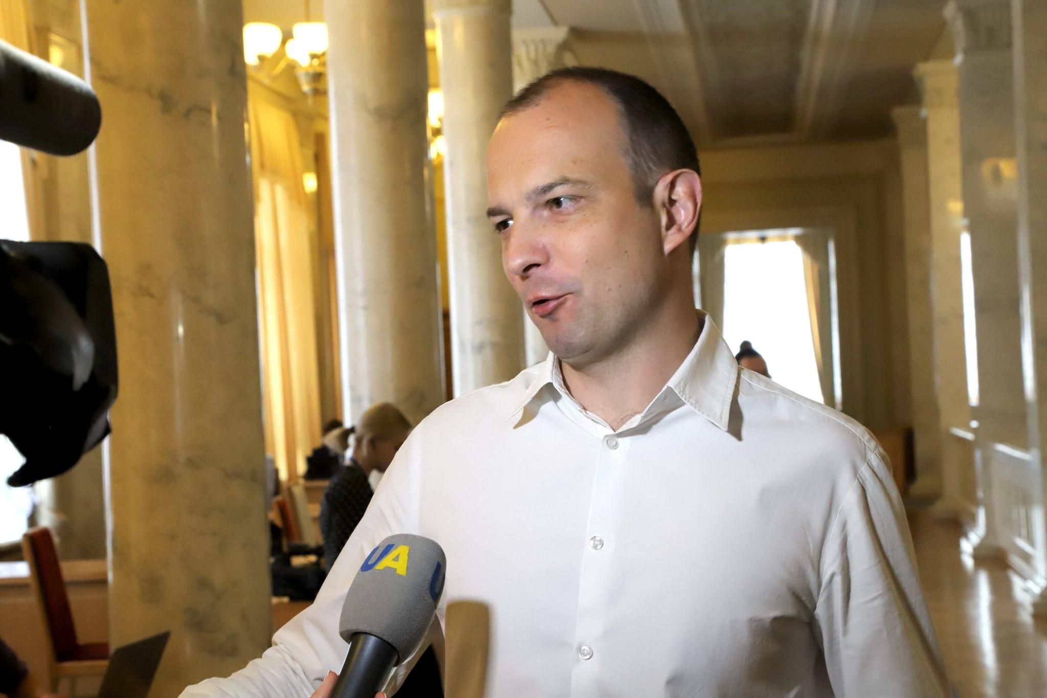 Рішення КСУ про декларування: що має зробити Зеленський та РНБО Рішення КСУ про декларування: що має зробити Зеленський та РНБО