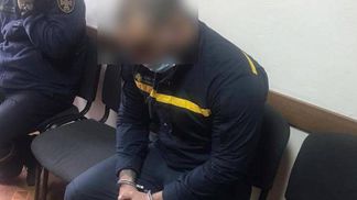 Боролся с огнем, а затем за деньги стал жечь авто: полиция задержала пожарного-оборотня