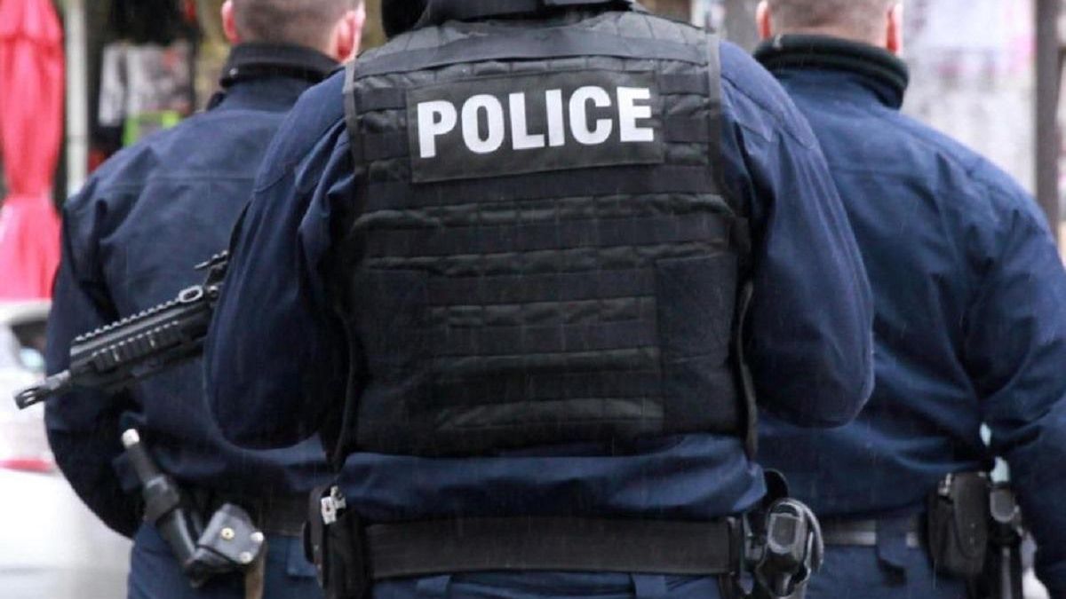 Теракти у Франції: у Ліоні затримали чоловіка з 30-сантиметровим ножем
