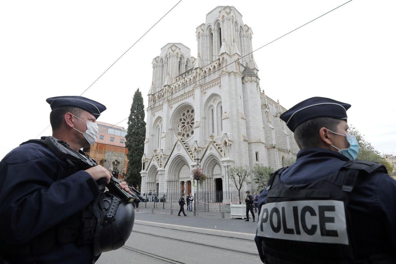 Как Европа и мир реагируют на теракты во Франции