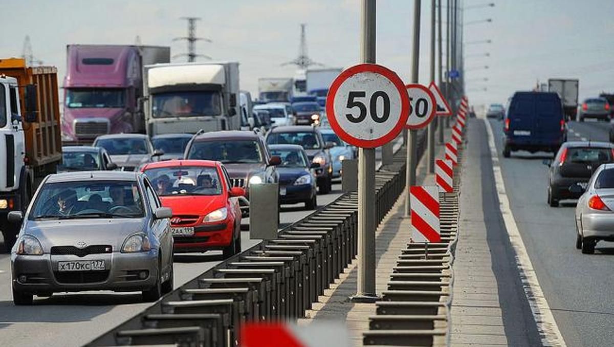 На 7 дорогах Києва з 1 листопада діятимуть нові обмеження швидкості
