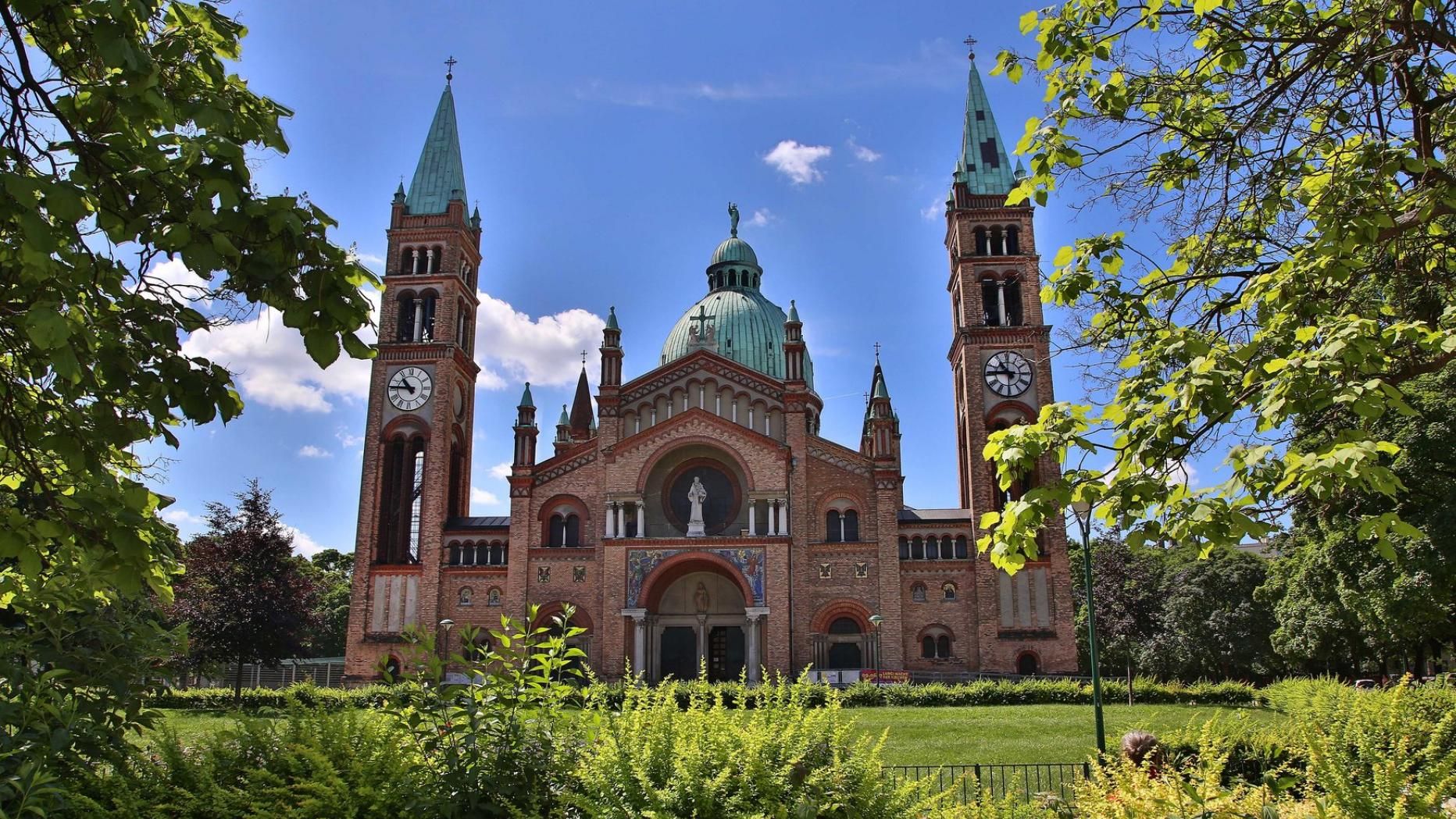 В Австрії пів сотні ісламістів напали на католицьку церкву