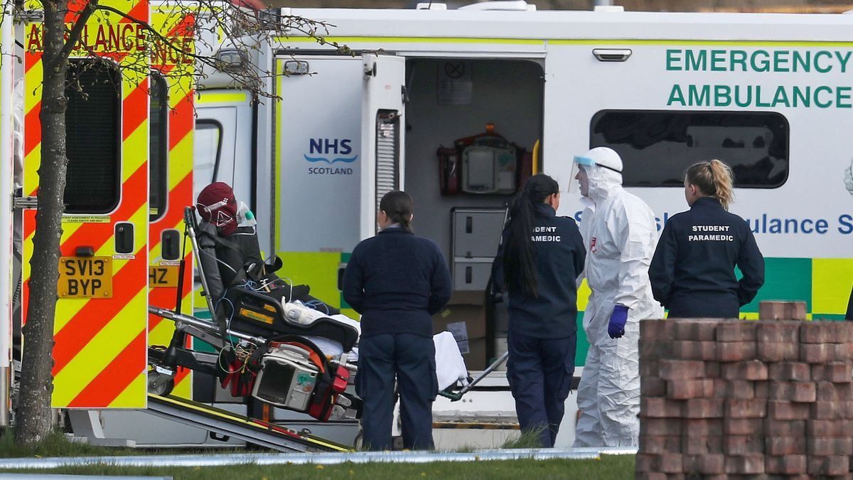 Велика Британія поновила жорсткий карантин: що заборонять Велика Британія поновила жорсткий карантин: що заборонять