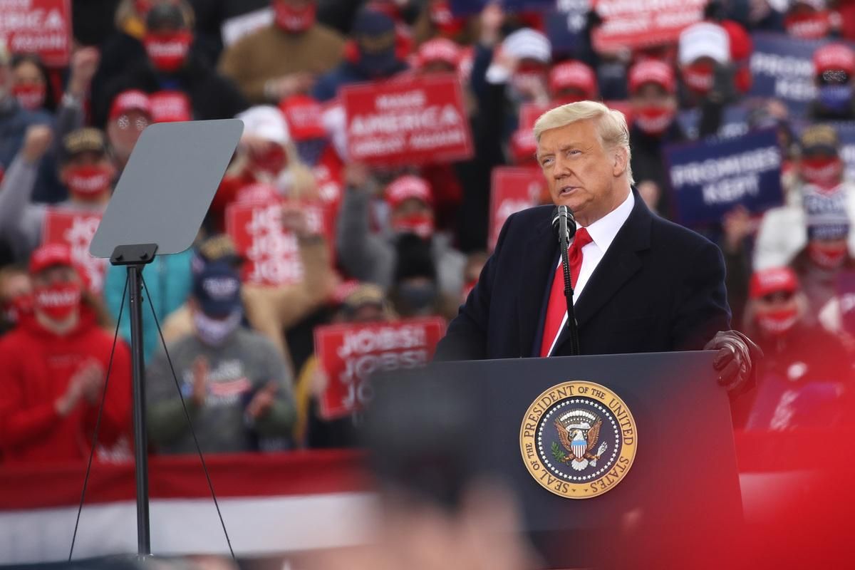 Люди Трампа таємно співпрацюють з Байденом, – ЗМІ Люди Трампа таємно співпрацюють з Байденом, – ЗМІ