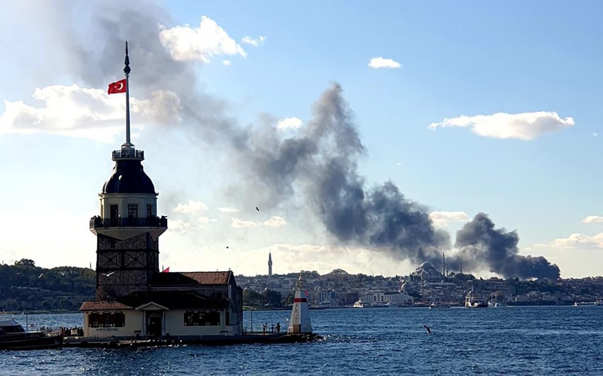 Пожежа і вибухи в лікарні Стамбула 1 листопада 2020: відео