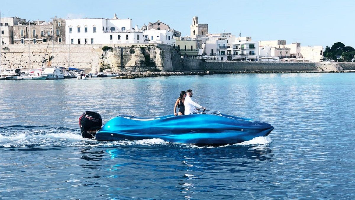 Унікальний човен зі скловолокна надрукували на 3D-принтері Унікальний човен зі скловолокна надрукували на 3D-принтері