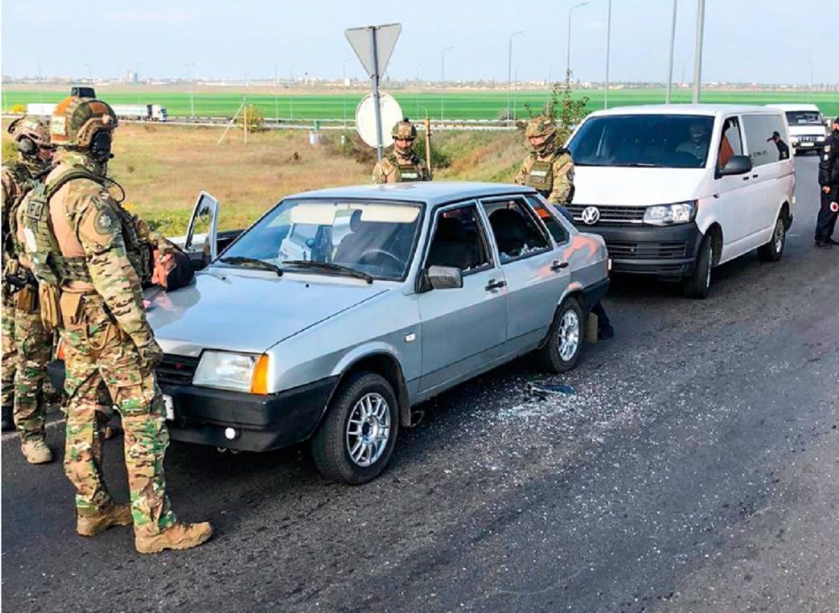 У Миколаєві затримали квартирних злодіїв – фото, відео У Миколаєві затримали квартирних злодіїв – фото, відео