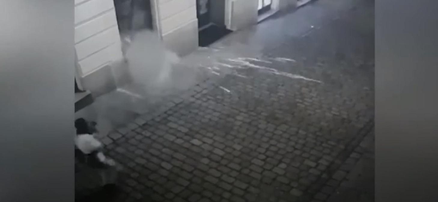 Терорист розстріляв людину в центрі Відня: відео 18+