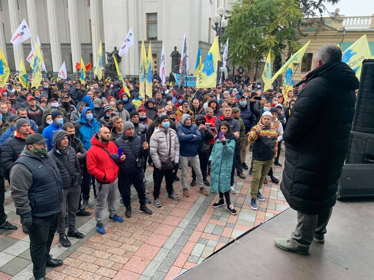 У Києві протестують євробляхери та ФОПи: фото, відео