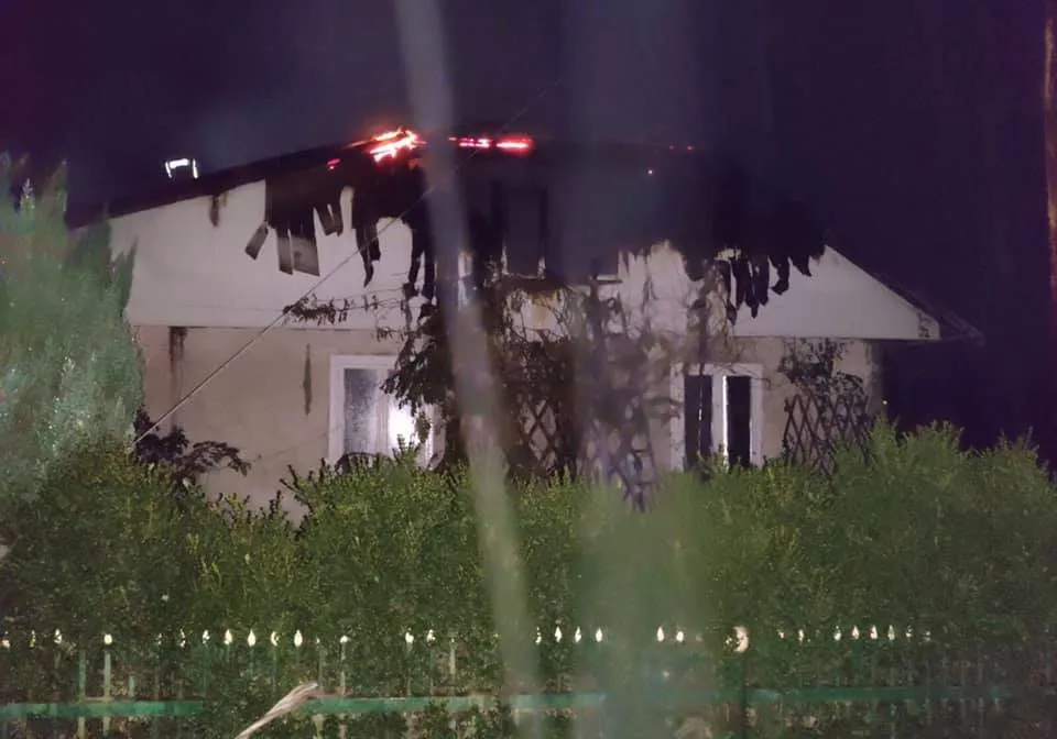 На Львівщині сталась жахлива пожежа: власниця будинку загинула – фото На Львівщині сталась жахлива пожежа: власниця будинку загинула – фото