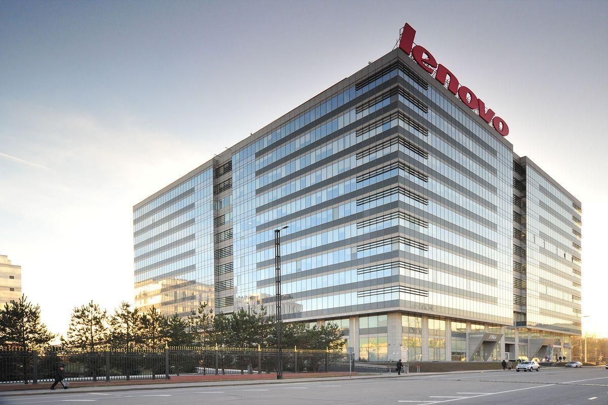 Lenovo представила робота-маляра с искусственным интеллектом Lenovo представила робота-маляра с искусственным интеллектом