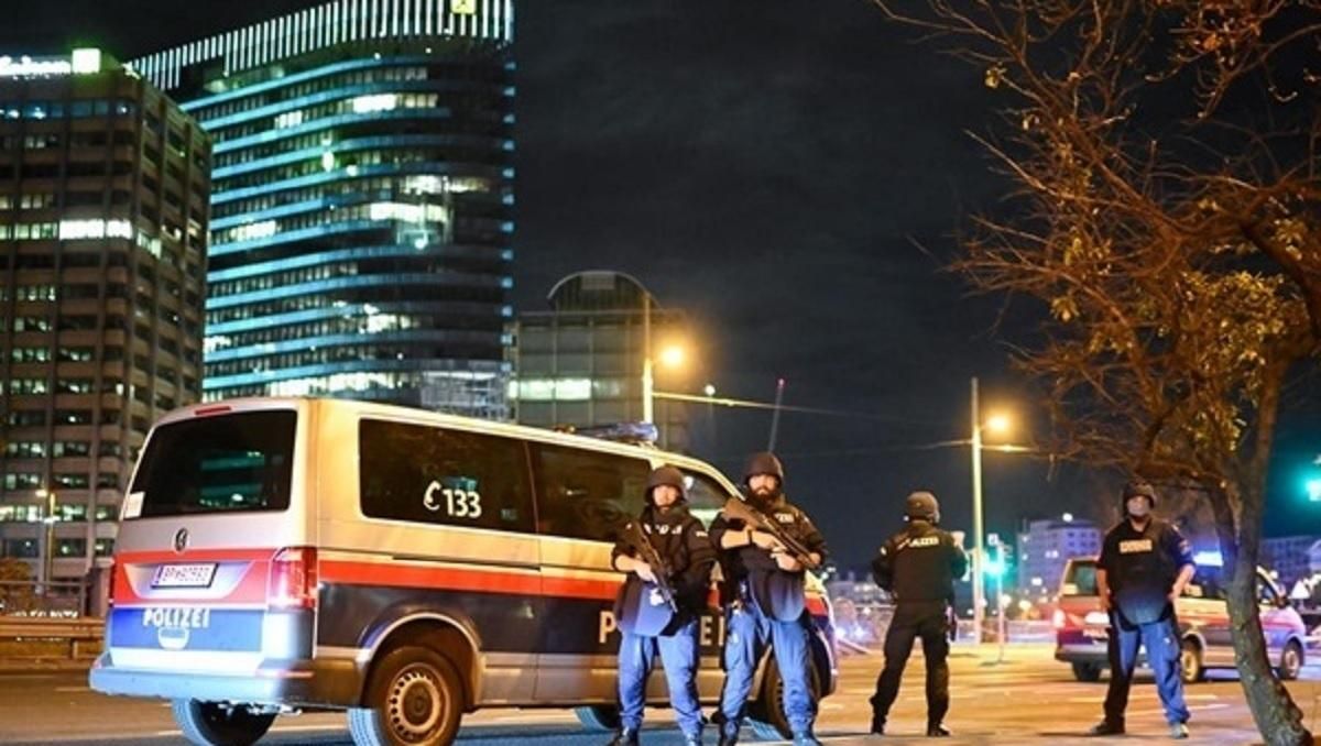 У места теракта в Вене 02.11.2020 были украинские студенты