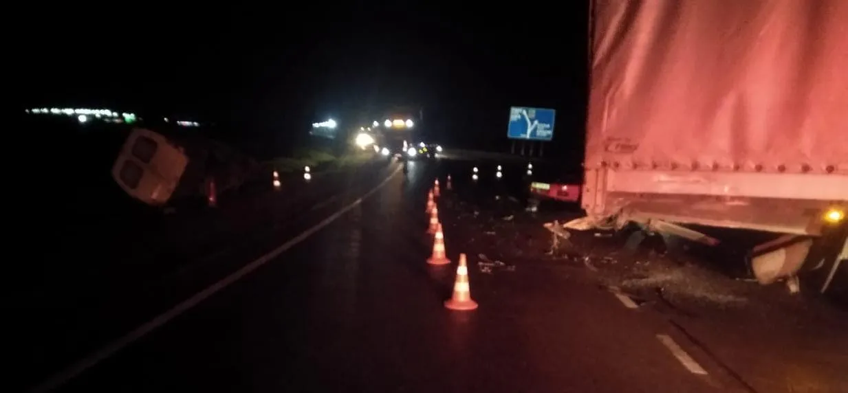 На трасі Київ – Чоп трапилась потрійна ДТП: є постраждалі – фото На трасі Київ – Чоп трапилась потрійна ДТП: є постраждалі – фото