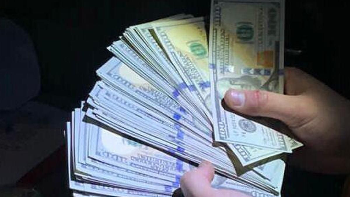 У Києві "прикрили" збут фальшивих доларів У Києві "прикрили" збут фальшивих доларів