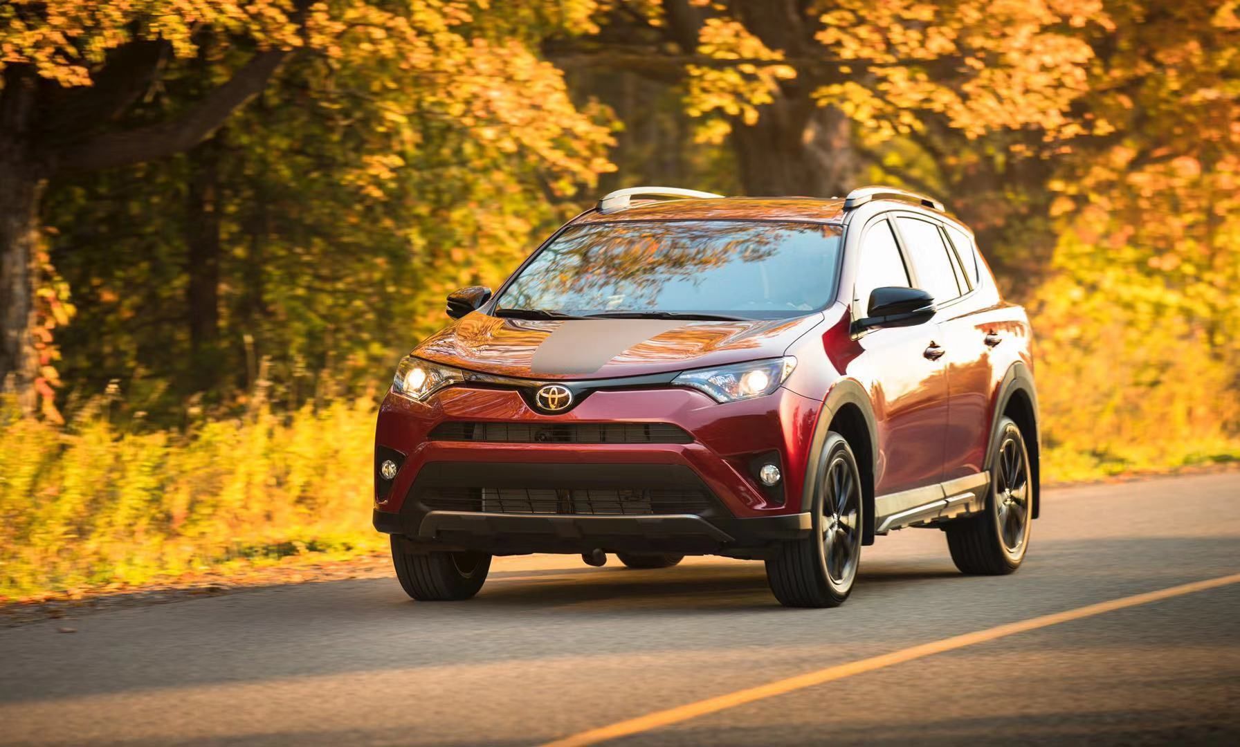 Нацбанк приобрел 7 ценных автомобилей за 9,8 миллиона гривен Нацбанк приобрел 7 ценных автомобилей за 9,8 миллиона гривен