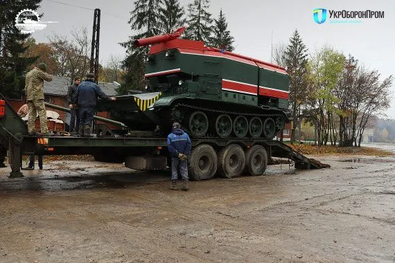 Львівський бронетанковий завод модернізував для ЗСУ 15 танків: фото