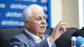 Выборы на Донбассе можно назначить на 32 марта: о "плане мира" Кравчука