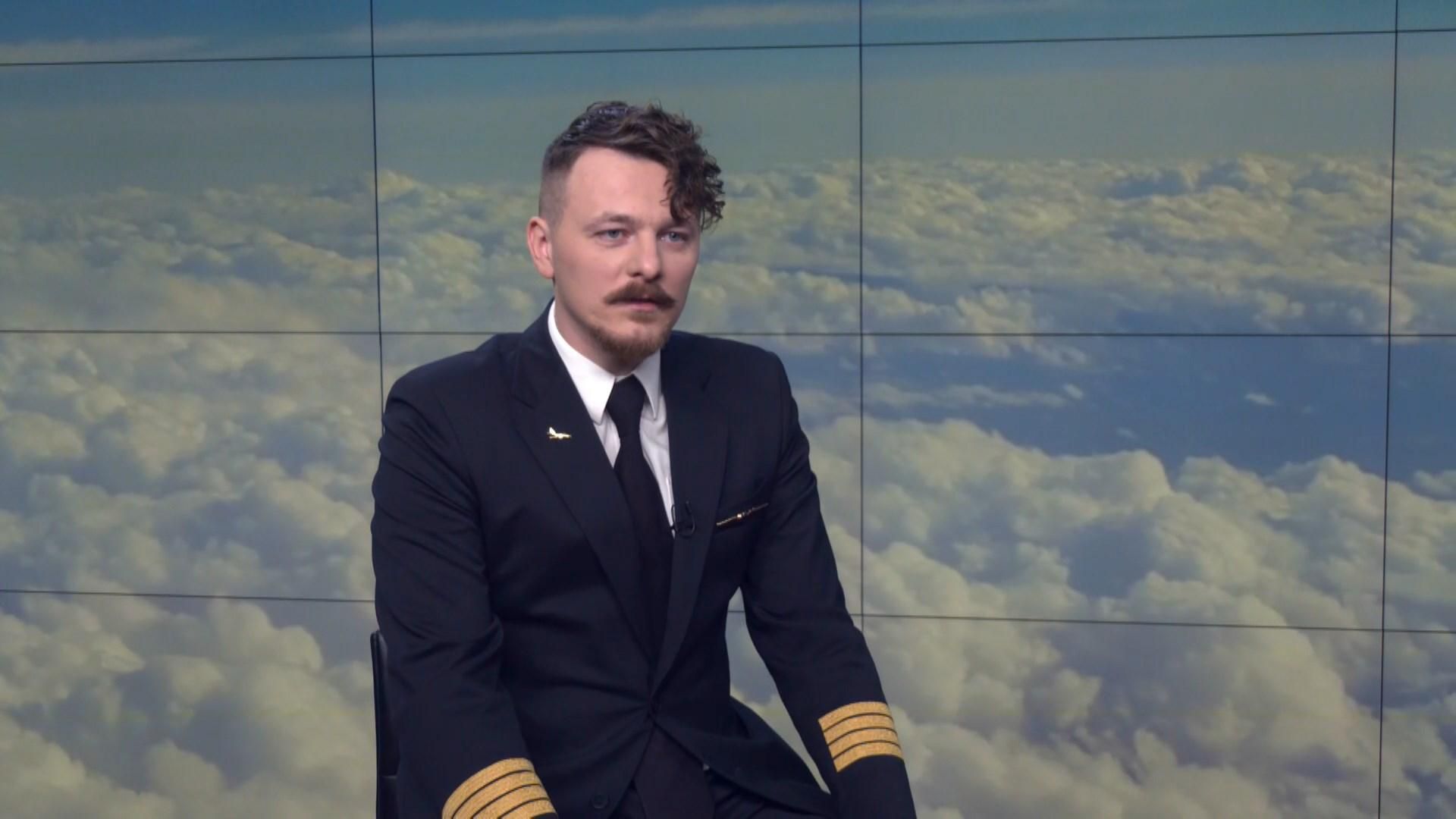 Надо аплодировать в самолете и выключать телефоны: интервью летчика Надо аплодировать в самолете и выключать телефоны: интервью летчика