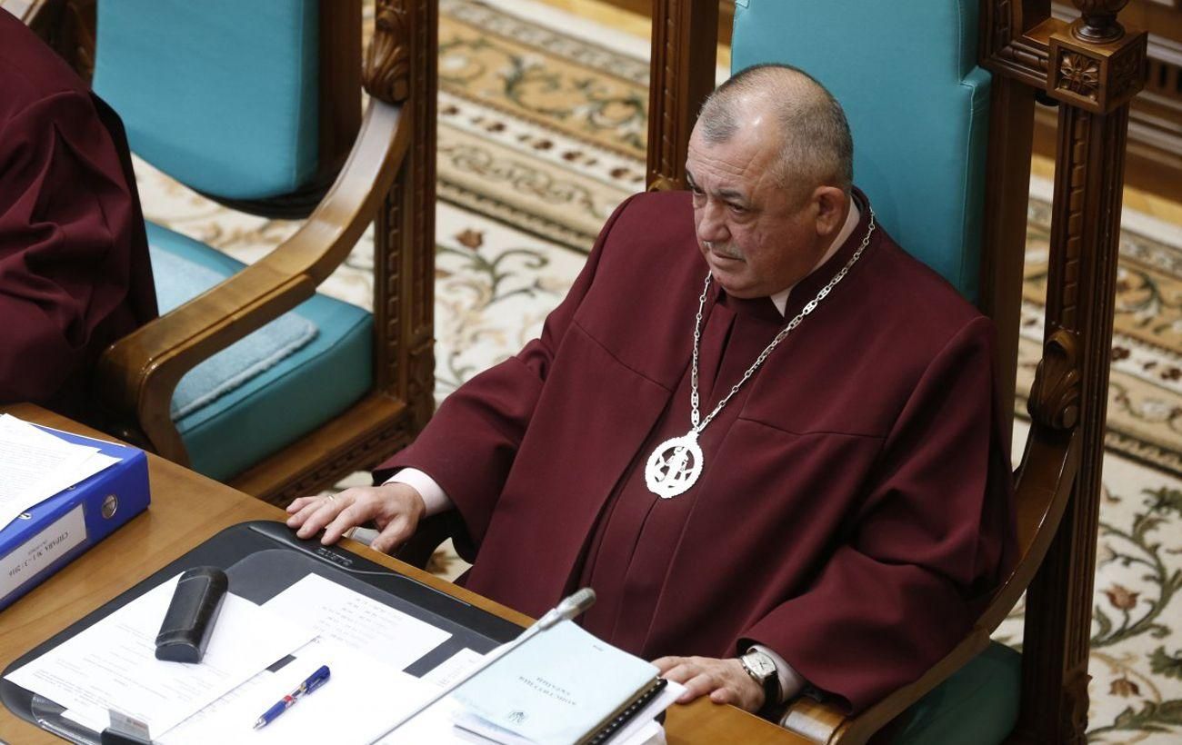 Піду, коли сам захочу: суддя КСУ Мойсик не має наміру йти у відставку Піду, коли сам захочу: суддя КСУ Мойсик не має наміру йти у відставку