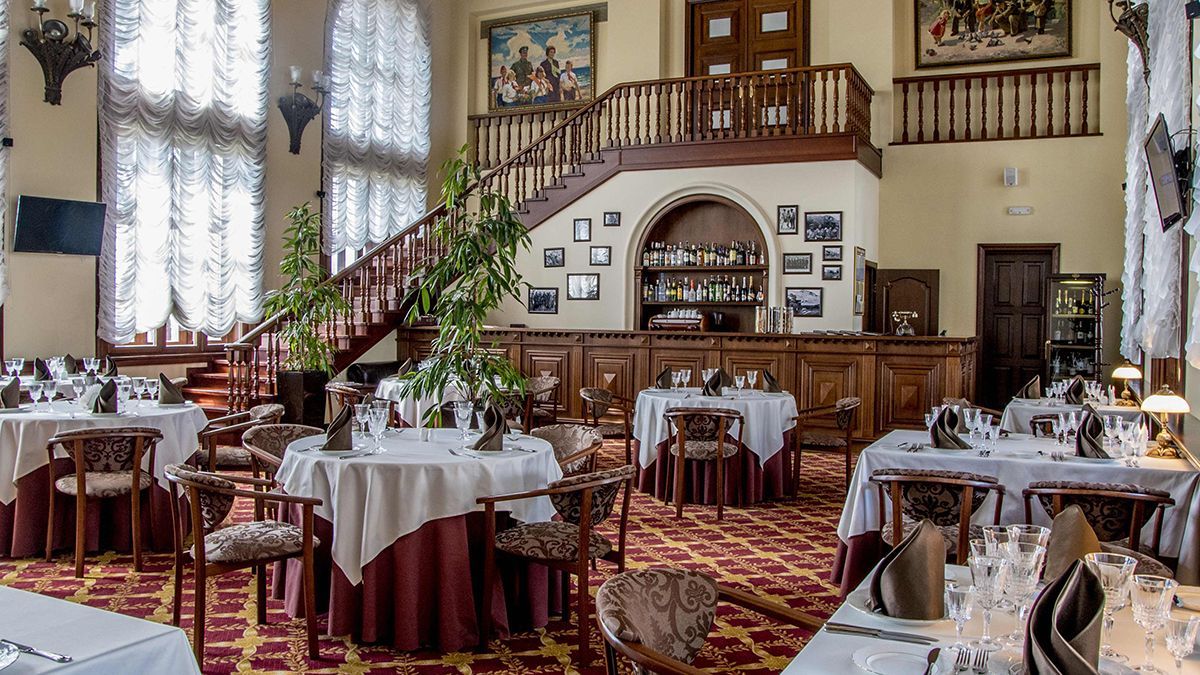 Красная зона в Харькове: ресторанам разрешили работать до 22:00 Красная зона в Харькове: ресторанам разрешили работать до 22:00