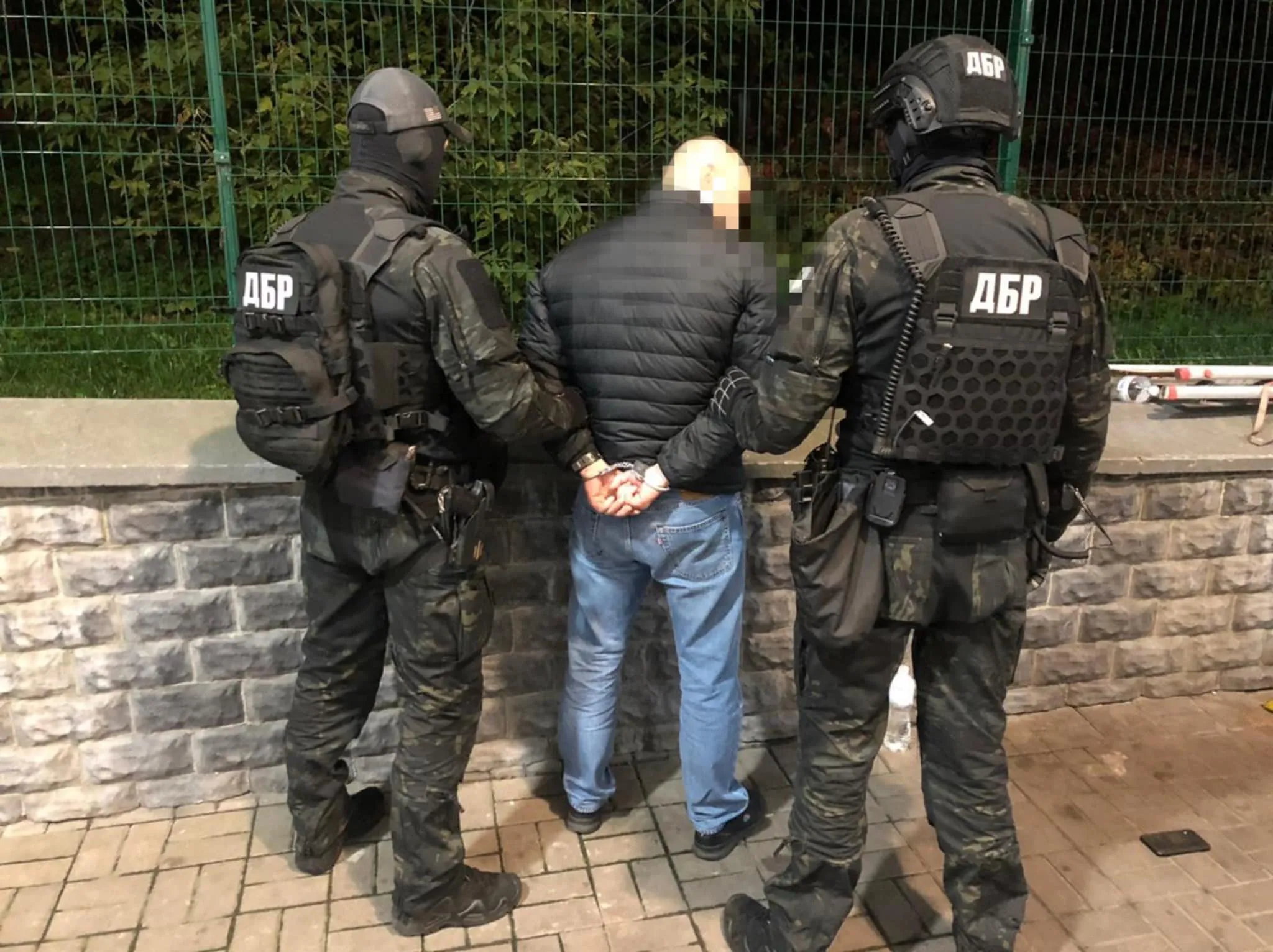 Зловмисників затримали співробітники ДБР Зловмисників затримали співробітники ДБР