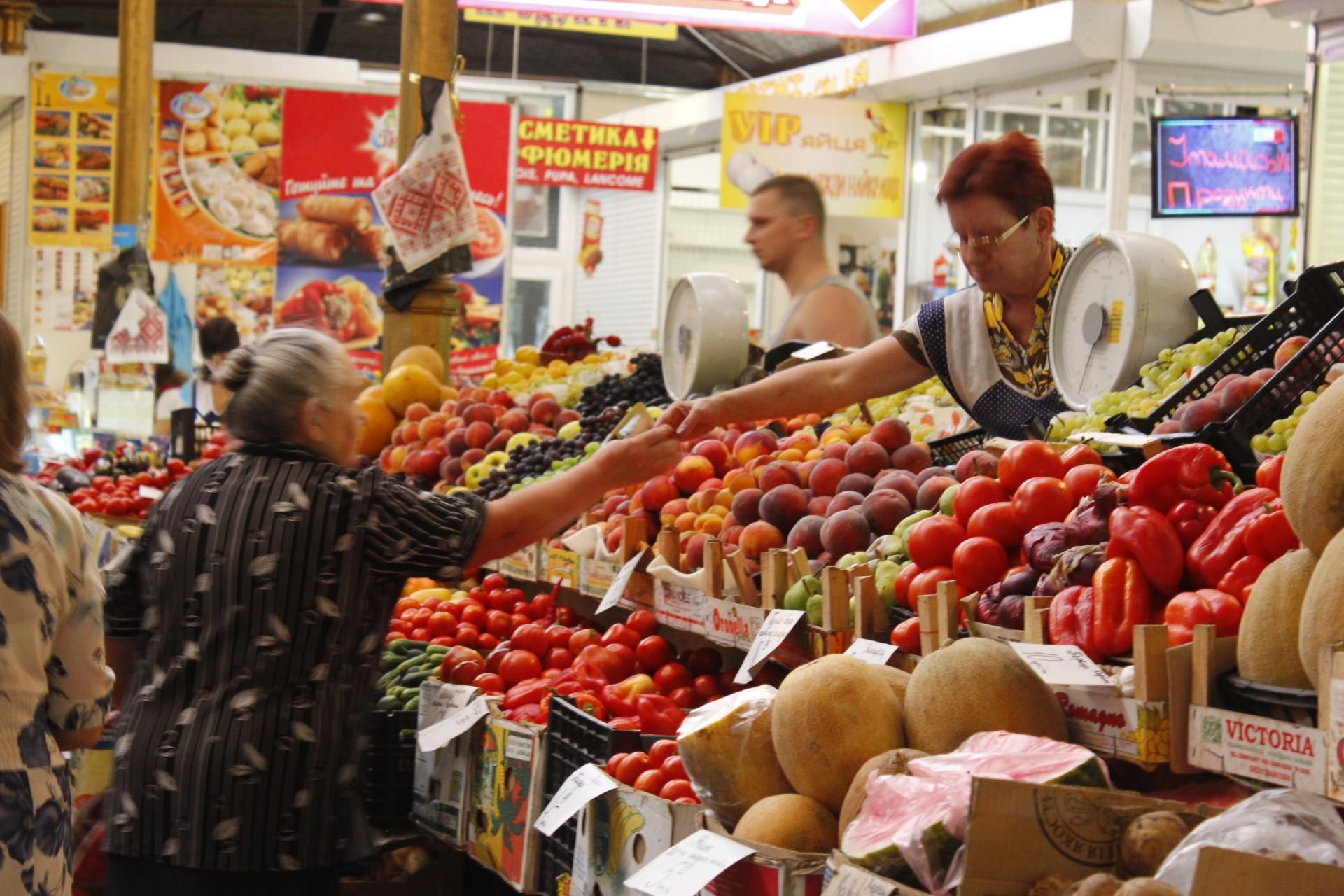 Як COVID-19 змінив ціни на продукти, одяг і нерухомість