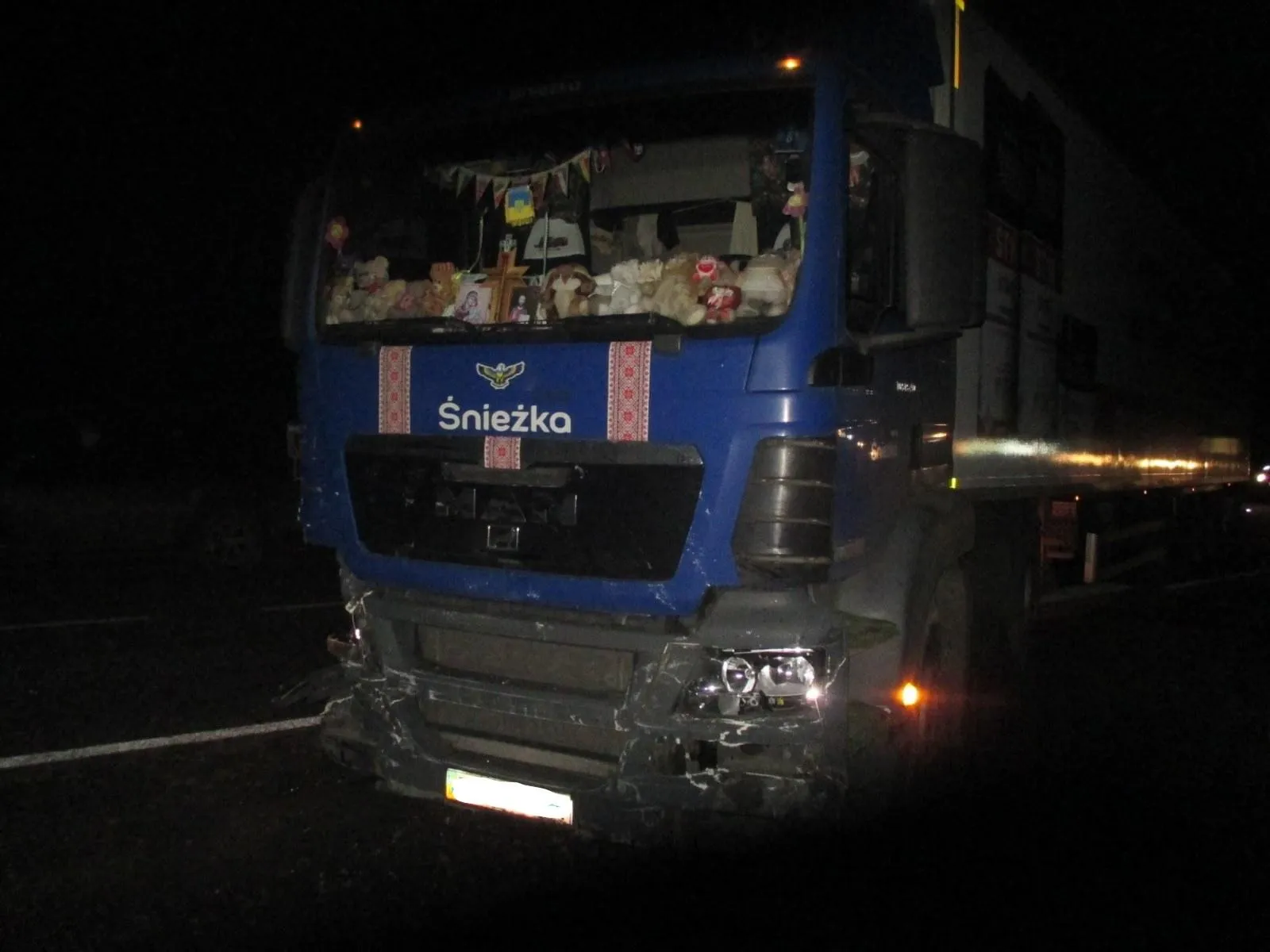 На трасі зіткнулись вантажівка та На трасі зіткнулись вантажівка та