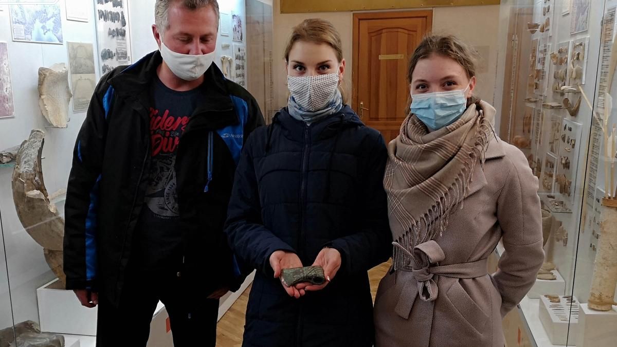 На Київщині знайшли стародавню сокиру: їй понад 3 тисячі років На Київщині знайшли стародавню сокиру: їй понад 3 тисячі років