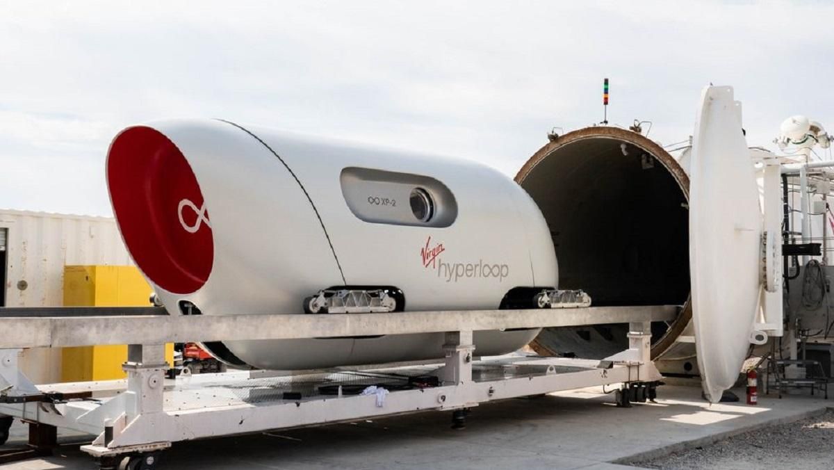 Virgin Hyperloop провів перший пасажирський тест Virgin Hyperloop провів перший пасажирський тест