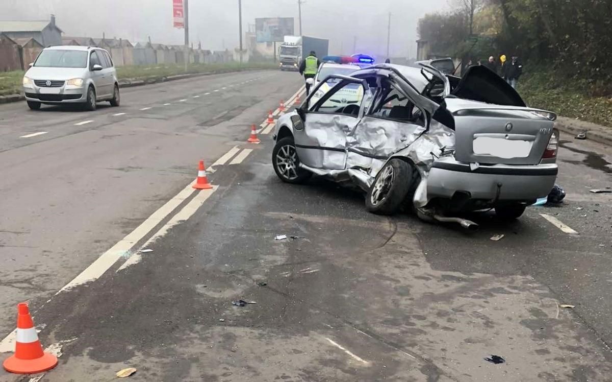Загинув 30-річний водій: у Львові 09.11.2020 трапилась ДТП – фото Загинув 30-річний водій: у Львові 09.11.2020 трапилась ДТП – фото
