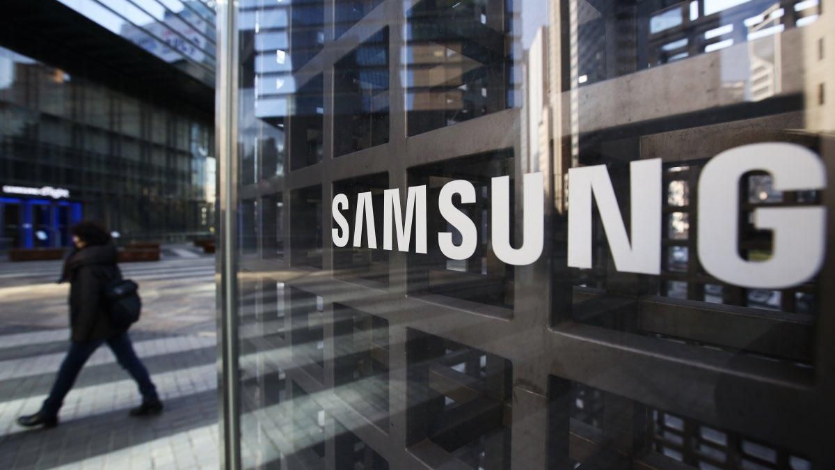 Samsung обошла Apple и возглавила рынок смартфонов США, Техно 24