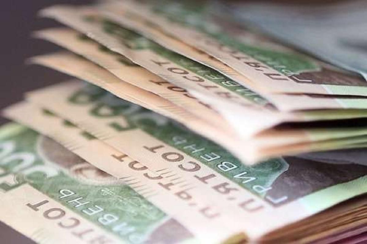 Які зараз зарплати у народних депутатів: менші, ніж за Януковича Які зараз зарплати у народних депутатів: менші, ніж за Януковича