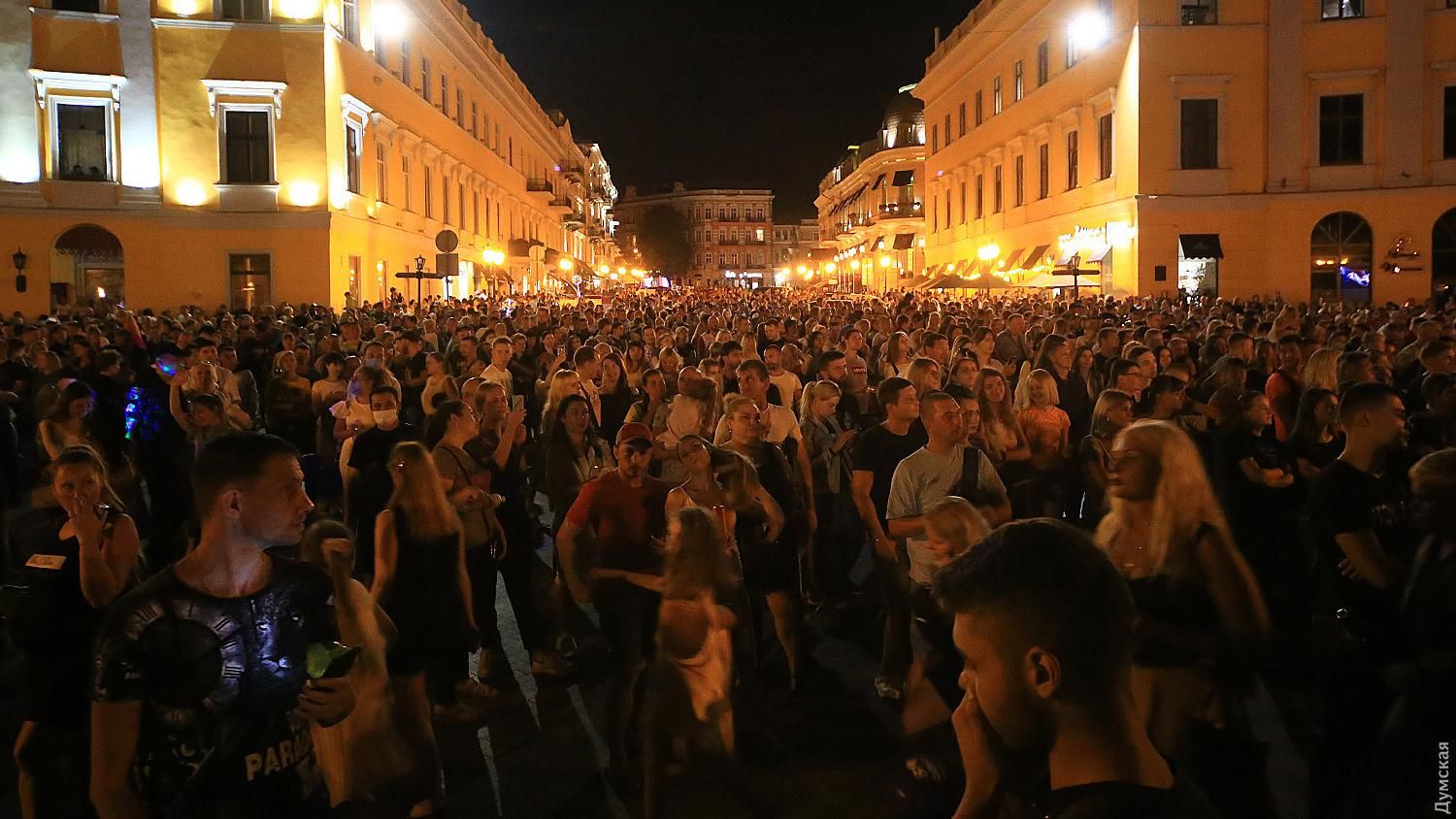 Суд скасував штраф за порушення карантину на Дні Одеси для чиновниці міськради Маркової Суд скасував штраф за порушення карантину на Дні Одеси для чиновниці міськради Маркової