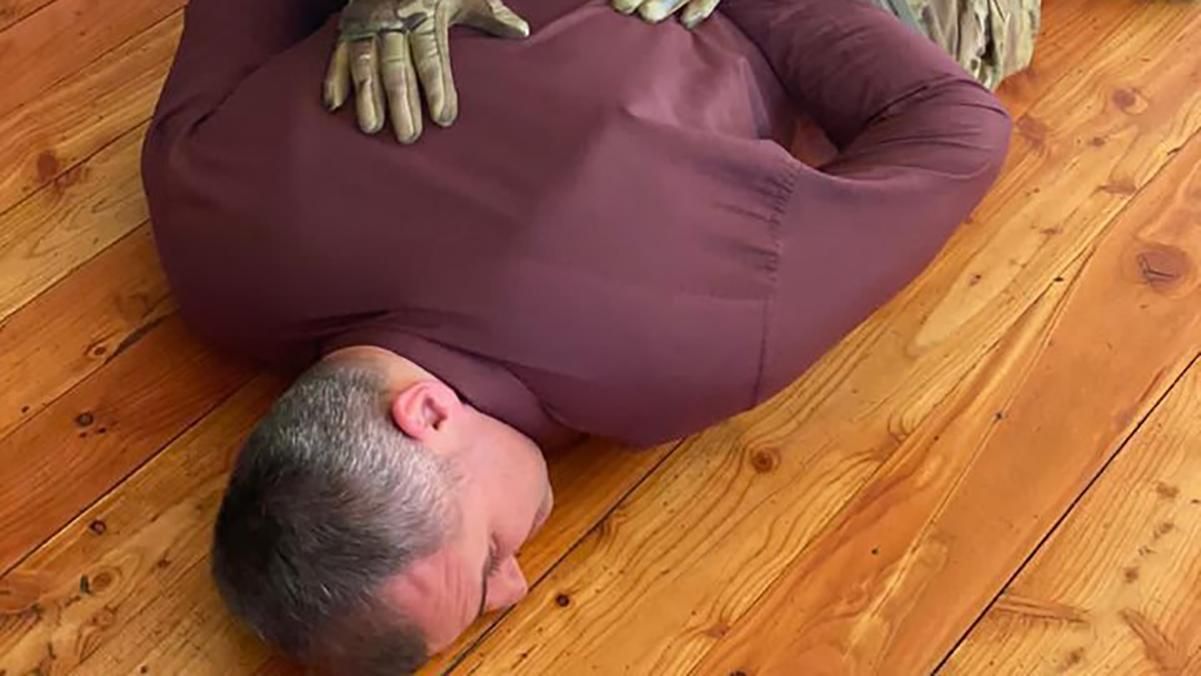 В Офісі Президента відреагували на затримання на хабарі голови Воловецької ОТГ Попелича: він ішов на вибори від Слуги народу В Офісі Президента відреагували на затримання на хабарі голови Воловецької ОТГ Попелича: він ішов на вибори від Слуги народу