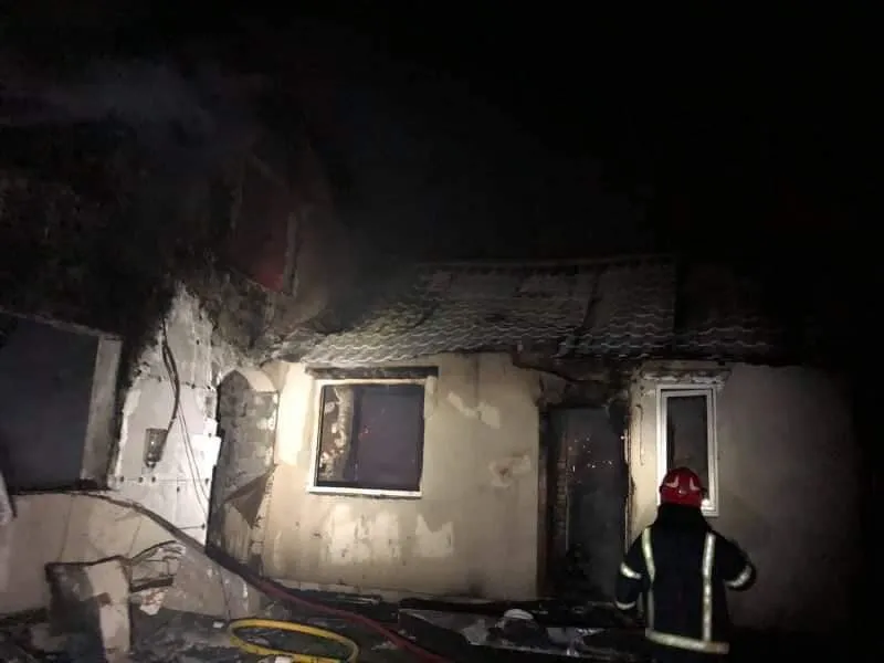 На Львівщині трапилась нищівна пожежа: житловий будинок згорів вщент – фото