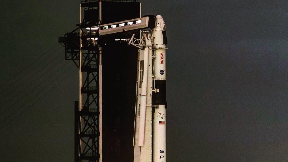 SpaceX получила от NASA лицензию на пилотируемые полеты SpaceX получила от NASA лицензию на пилотируемые полеты