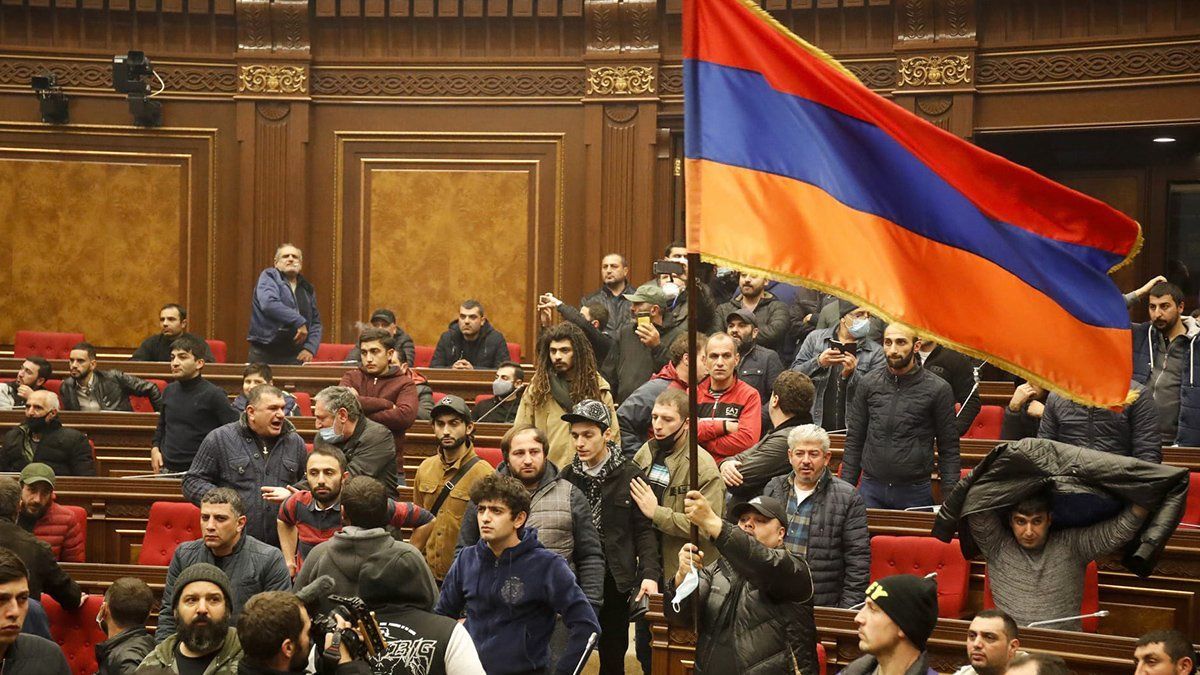 Вірменія програла у війні, – політолог про протести в країні