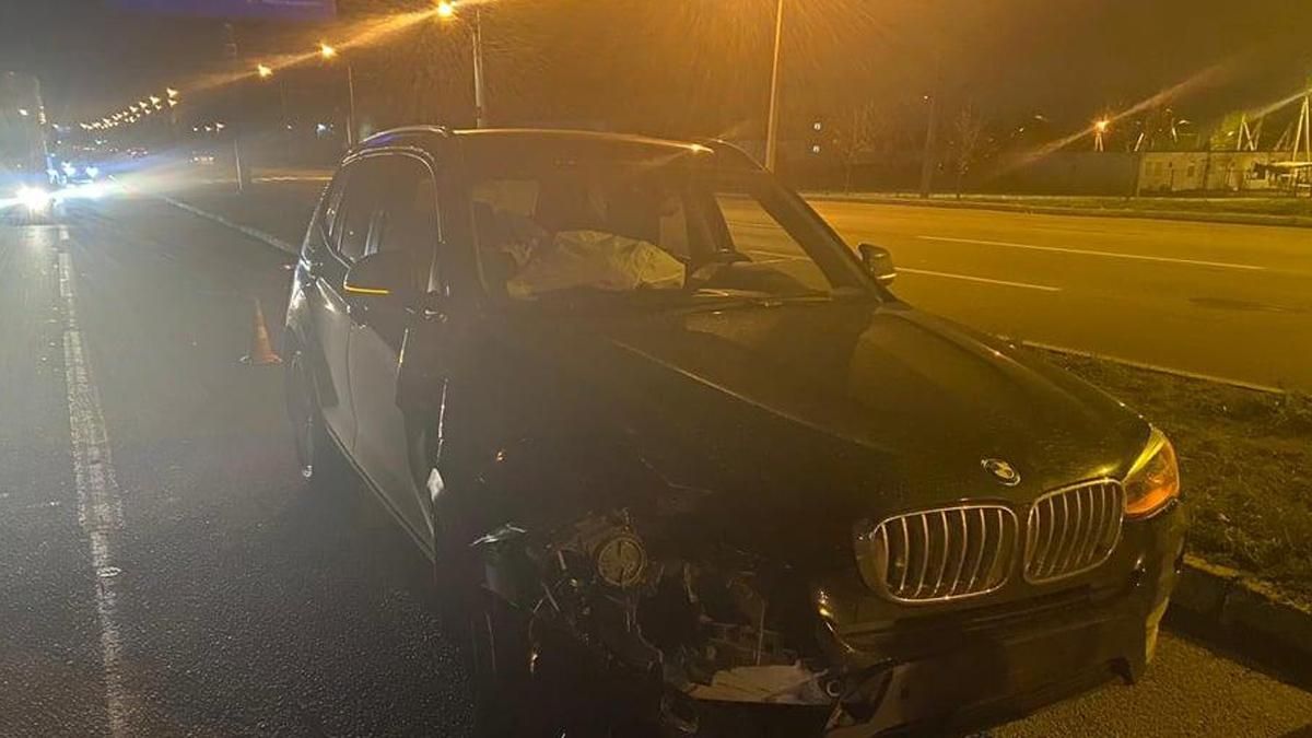 У Харкові BMW на смерть збив вагітну жінку на переході: відео 18+ У Харкові BMW на смерть збив вагітну жінку на переході: відео 18+