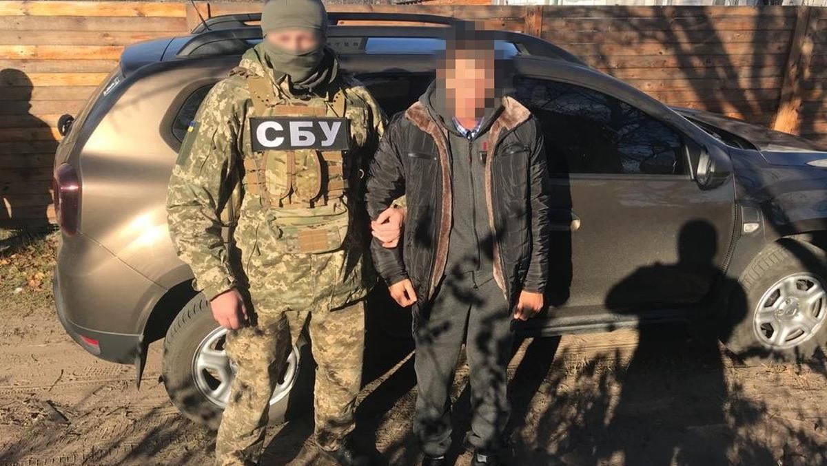 У Дніпрі затримали екскерівника підрозділу терористів У Дніпрі затримали екскерівника підрозділу терористів