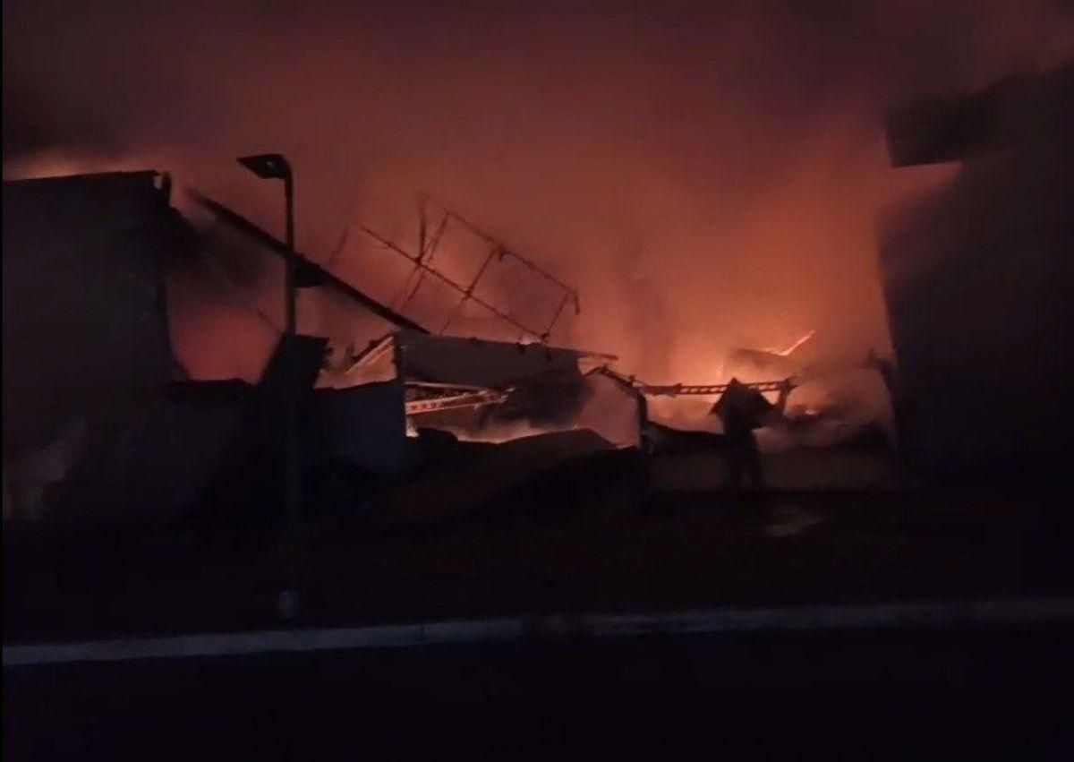 Пожар в Рязани 12 ноября 2020: горит ТЦ M5 Молл – видео
