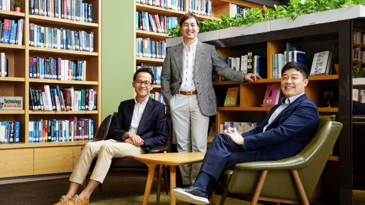 Samsung створив прототип голографічного екрану для смартфона Samsung створив прототип голографічного екрану для смартфона