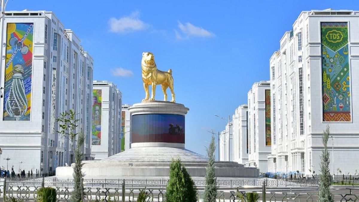 У Туркменістані відкрили пам'ятник алабаю: фото, відео