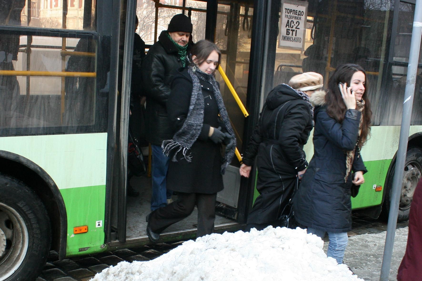 У Львові змінили схему руху автобусів №52: деталі маршруту