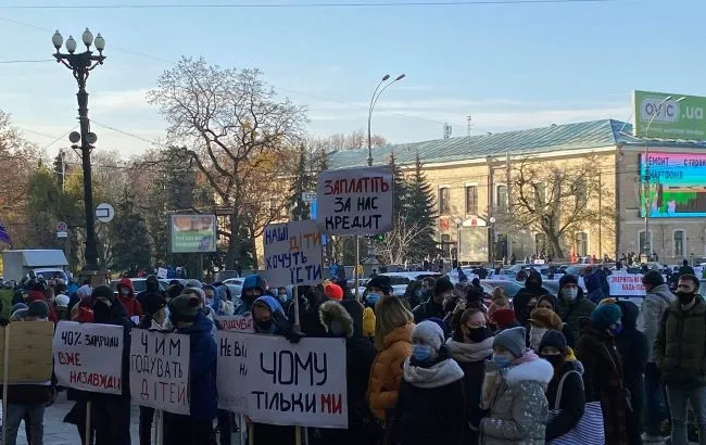 Власники ресторанів у Харкові протестують проти карантину вихідного дня