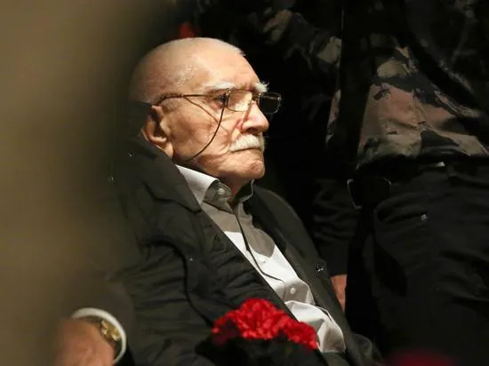 Армен Джигарханян Армен Джигарханян