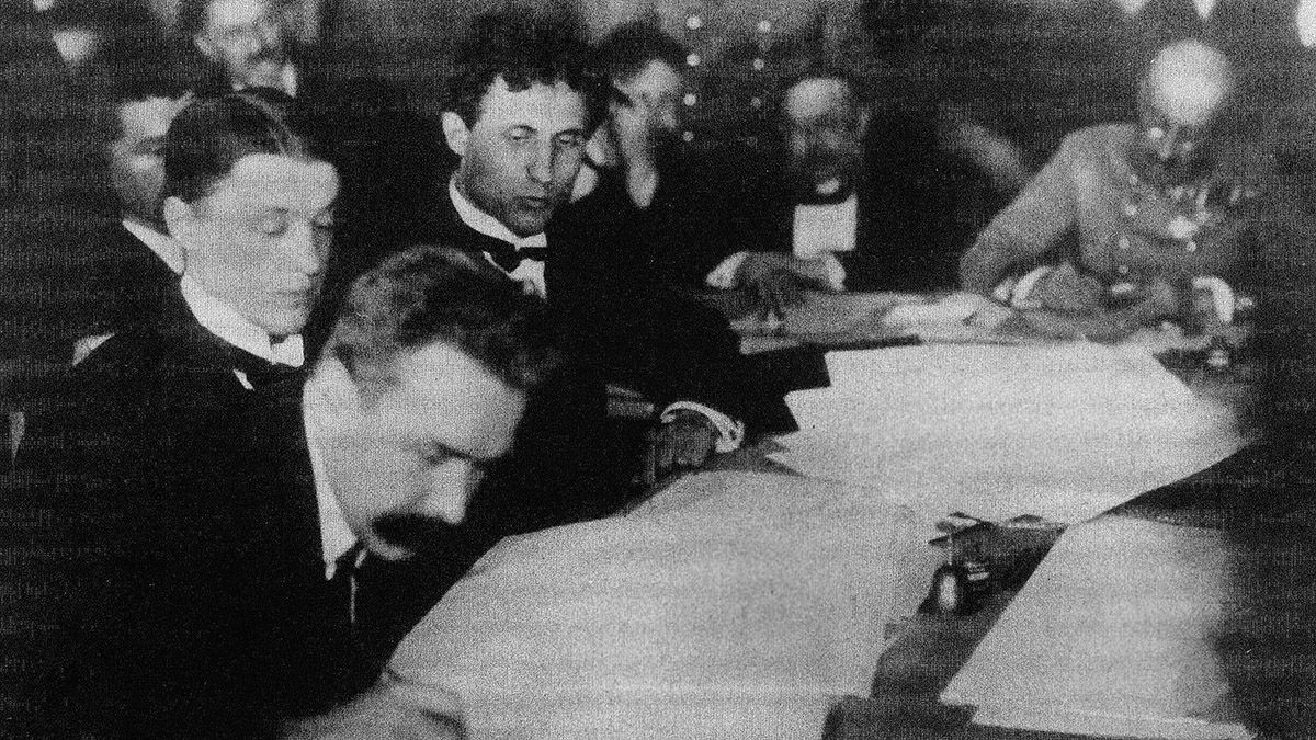 В Туреччині знайшли оригінали Брест-Литовського договору: фото В Туреччині знайшли оригінали Брест-Литовського договору: фото